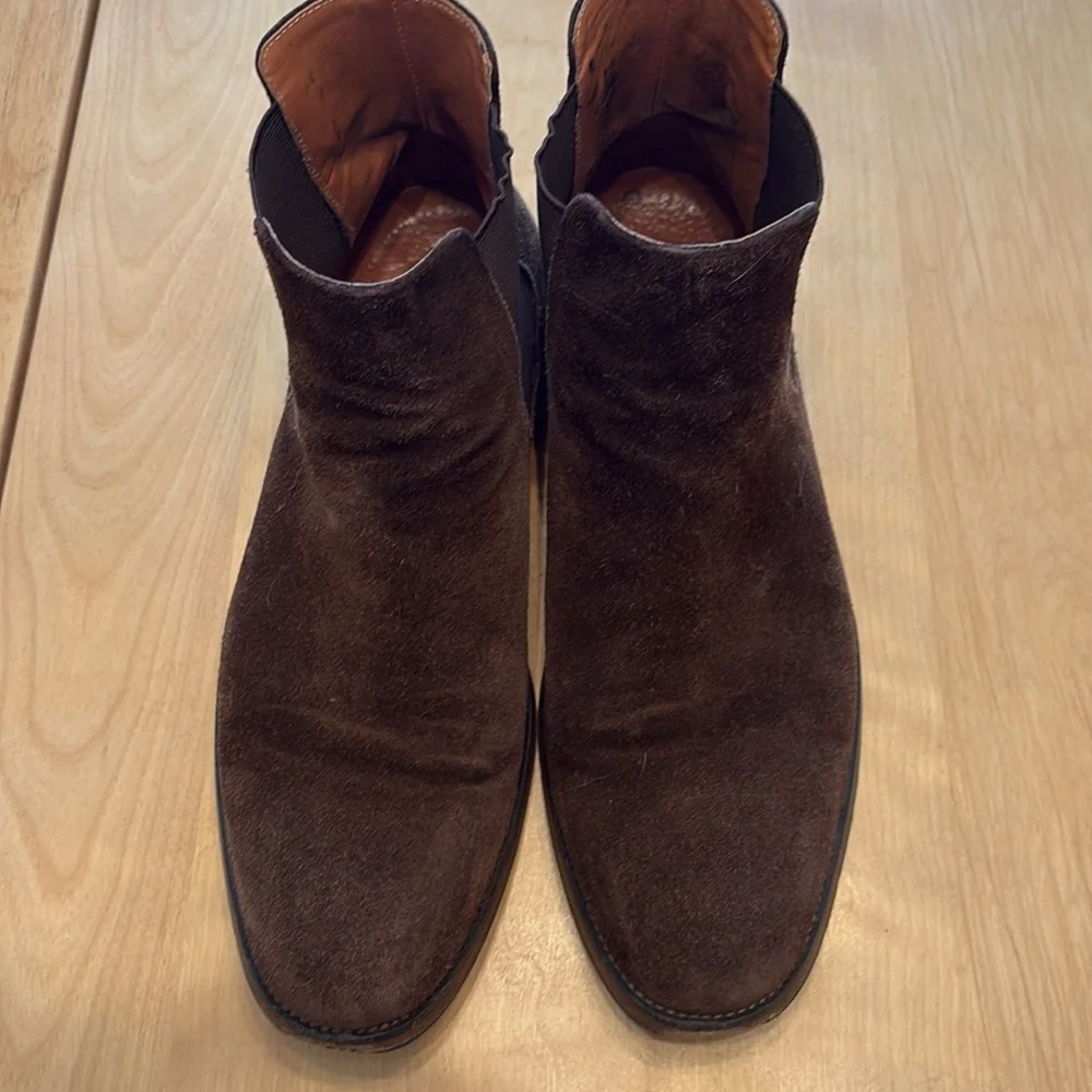 Vintage Foundry Co. Men's Brown Suede Boots. Size 10.5